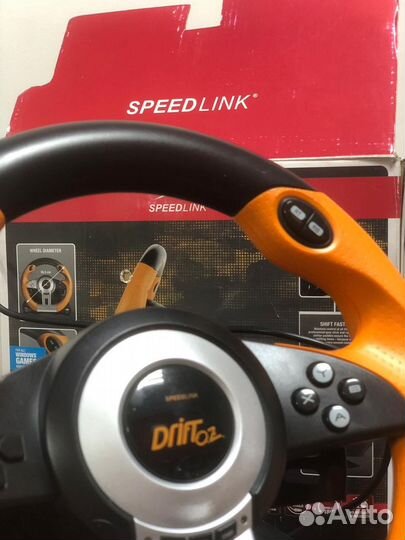 Игровой руль с педалями