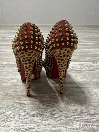 Туфли Christian louboutin