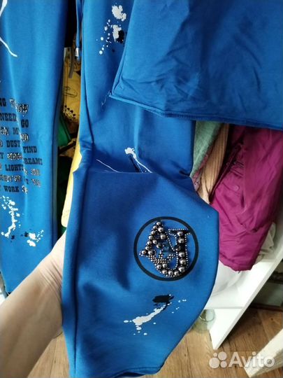 Спортивный костюм женский