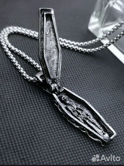 Подвеска скелет