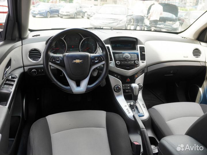 Chevrolet Cruze 1.6 AT, 2011, 138 265 км