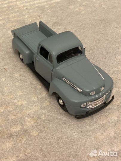 Модель грузовика ford F1