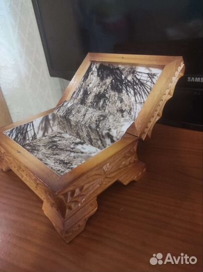 Деревянная шкатулка