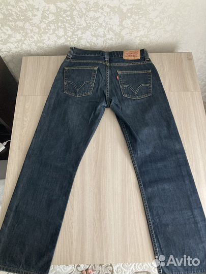 Джинсы levis