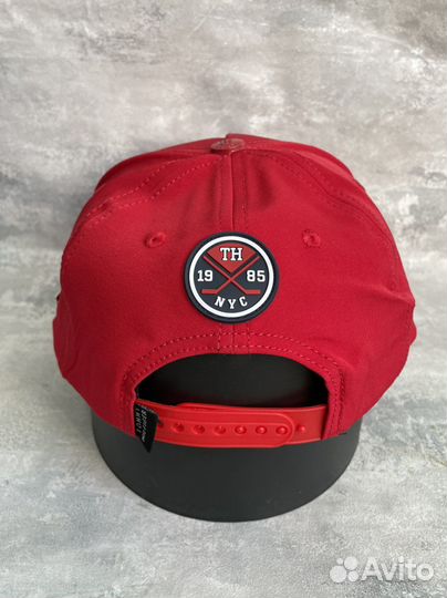 Кепка Tommy Hilfiger красная мужская