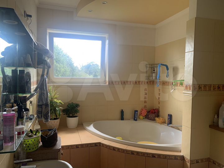 3-к. квартира, 107,5 м², 2/2 эт.