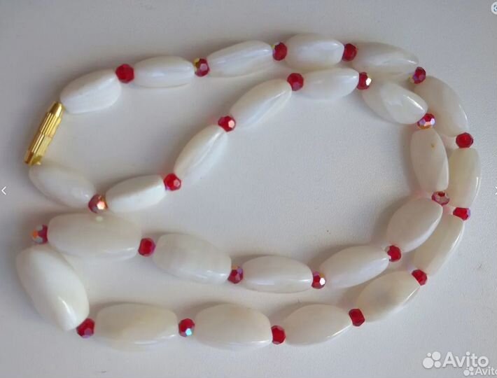 Броши, бусы разные времен СССР