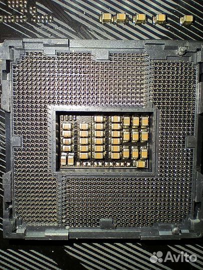 Материнская плата ATX с чипсетом Intel Z370