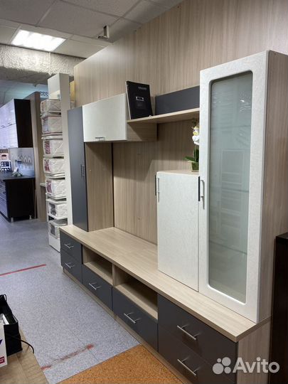 Стенка в гостиную