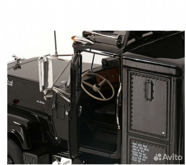 Mack RL 700 Road Kings 1:18