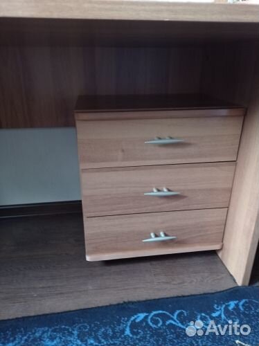 Письменный стол