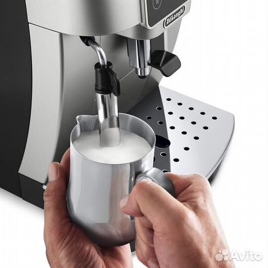 Кофемашина De'Longhi ecam 220.31