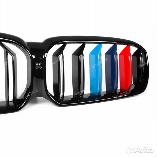 Решетка радиатора BMW 5 G30 рест М стиль триколор