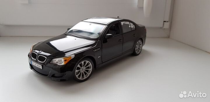 BMW M5 e60 1:18