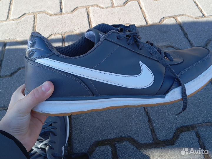 Продаю кроссовки Nike