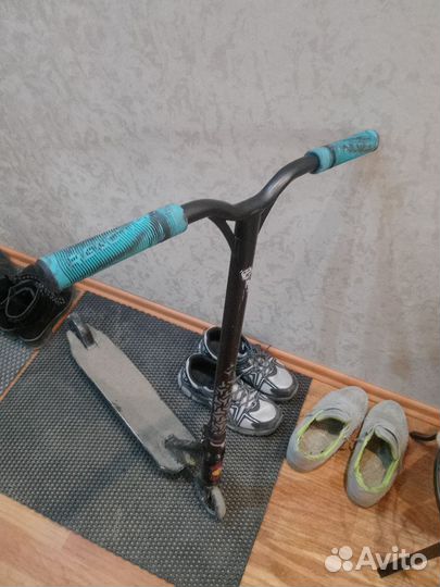 Продам самокат трюковой