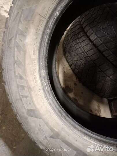 Bridgestone Blizzak DM-V2 235/65 R18 106S