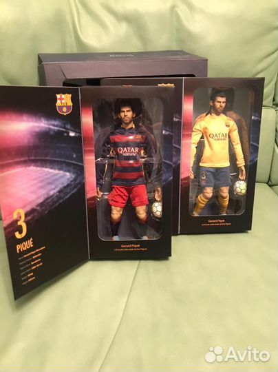 Наборы фигурок футболистов Ж. Пике и Л.Суарез