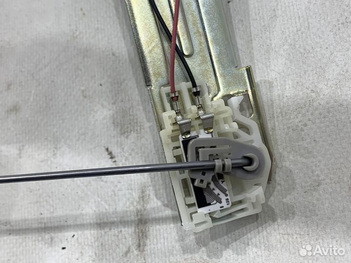 Датчик уровня топливного бака Mitsubishi Outlander