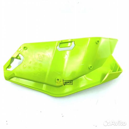 Уголок правый Manta Green Can Am Maverick 70500861