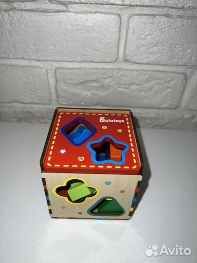 Деревянный сортер монтессори с фигурками «Кубик»
