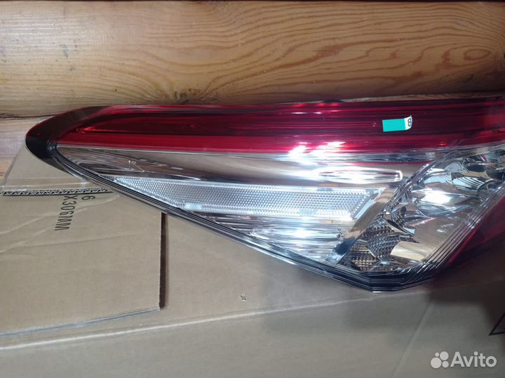 Левый стоп оригинал тойота камри 70.75