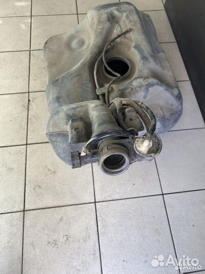 Бензобак VW Passat B3