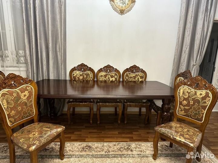 Кухонный стол и стулья комплект бу