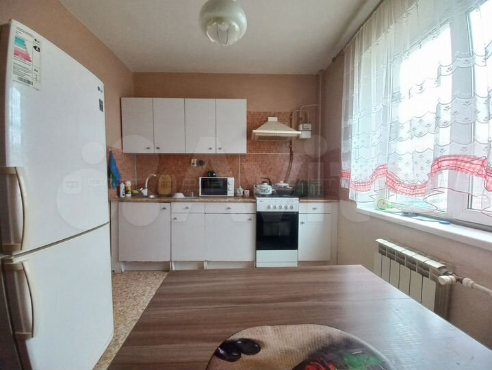 2-к. квартира, 58 м², 3/10 эт.