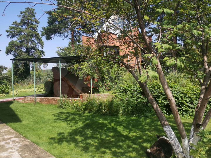 Дом 303 м² на участке 25 сот.