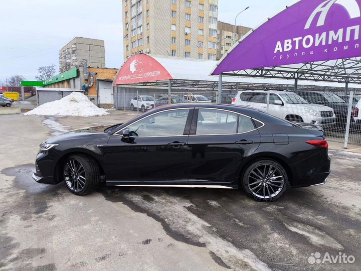 Toyota Camry 2.0 CVT, 2024