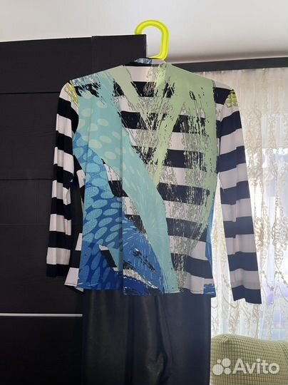 Костюм для выступлений по фигурному катанию