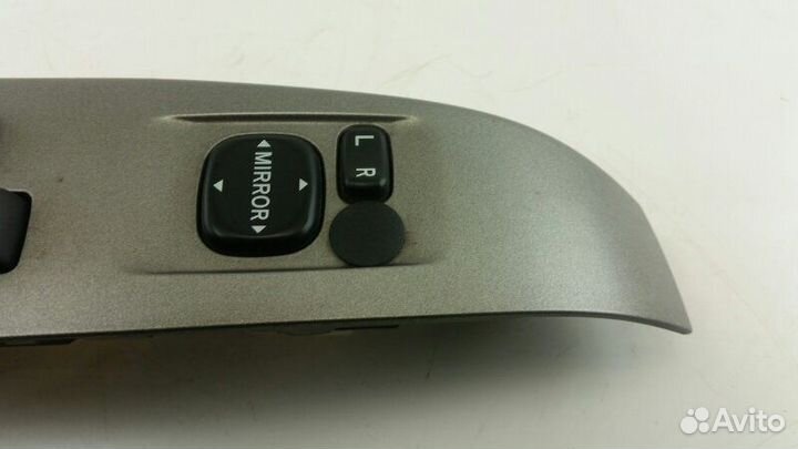 Блок управления стеклоподъемниками передний правый