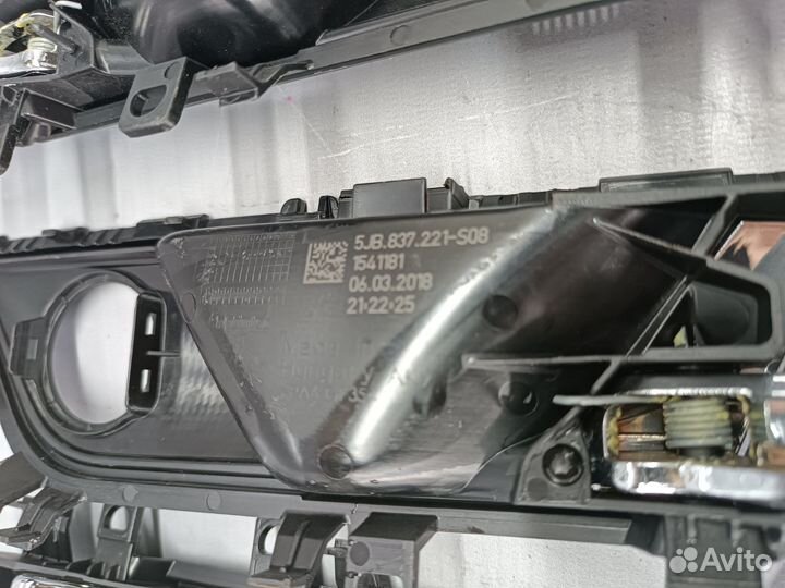 Ручка двери внутренняя Skoda Rapid