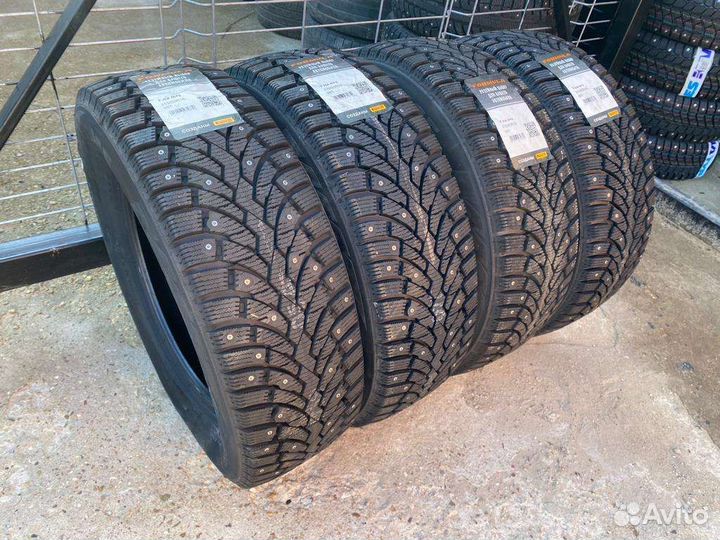 Pirelli Formula Ice 215/65 R16 98T