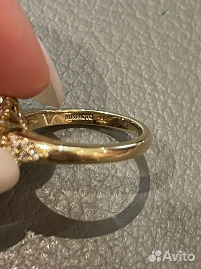 Золотое кольцо Mikimoto