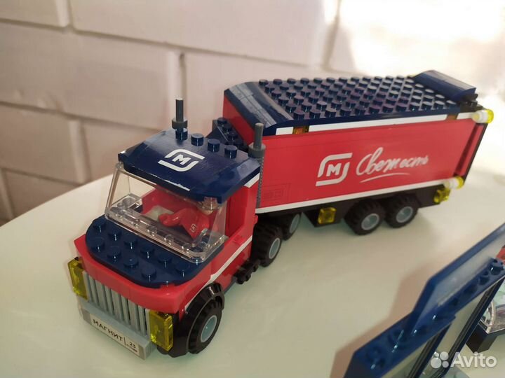 Набор лего магазин и продуктовая фура