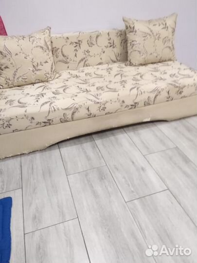 Продаются 2 дивана б/у
