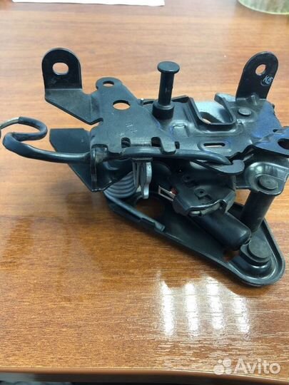 Замок капота левый Bmw 5-Series F10 F11 2012-2016