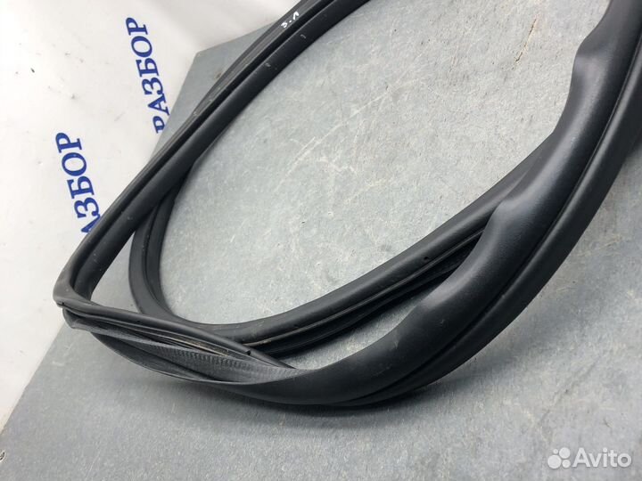 Зад лев уплотнитель Лансер 10