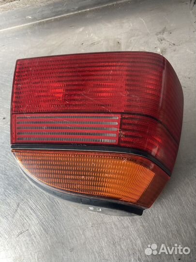 Задний левый фонарь Фольксваген гольф 3