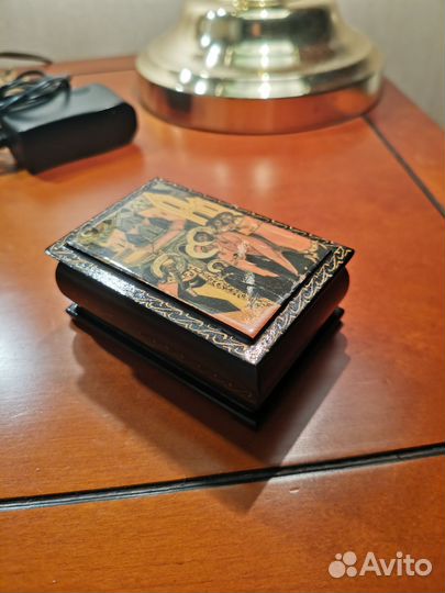 Деревянная шкатулка икона