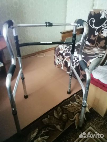 Средство реабилитации инвалидов ходунки, новые