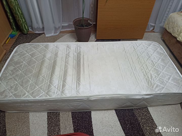 Матрас пружинный