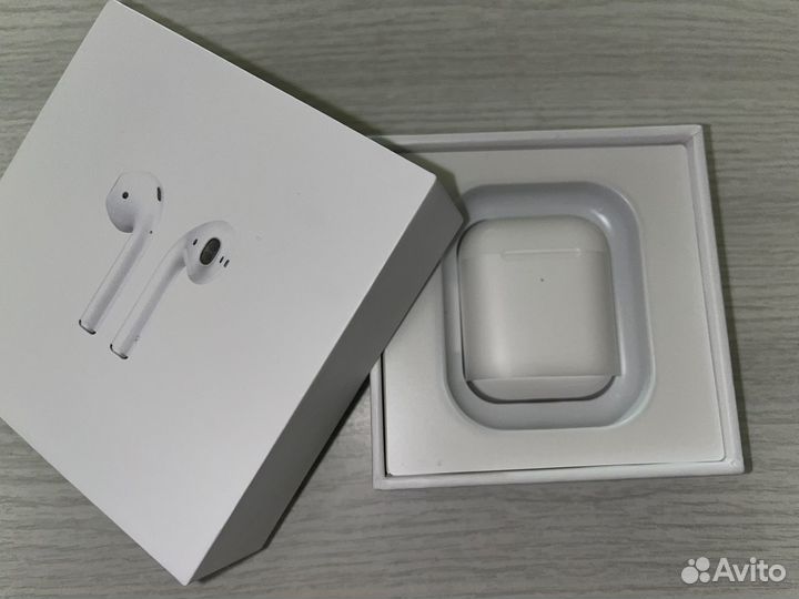 Apple airpods 2