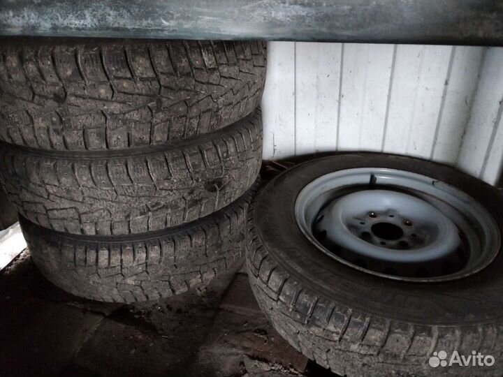 R13 Nexen N'Blue HD Plus 175/70, PCD 4x98 DIA 56