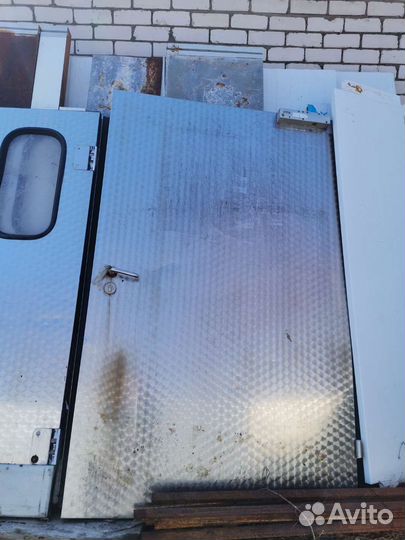 Дверь для холодильной камеры бу