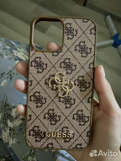 Чехол на iPhone 12 guess