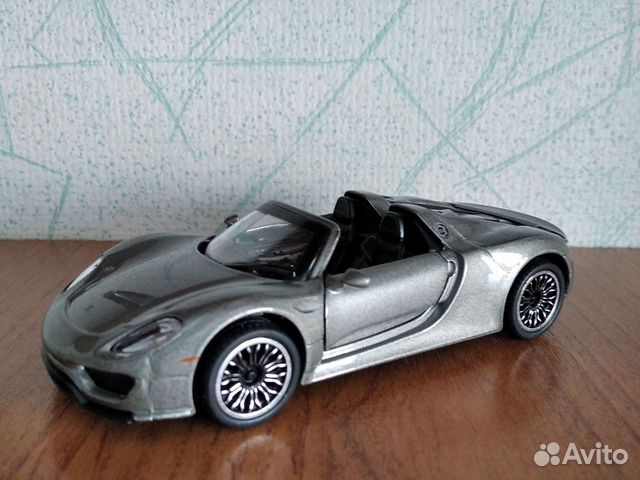 Коллекционная модель Porsche 918 spyder