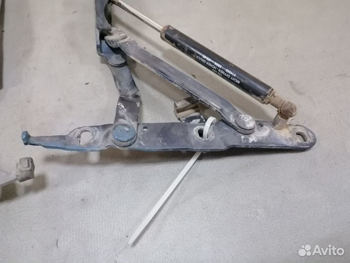 Петли багажника Audi 80 B3 1.6 DT 1986-1991